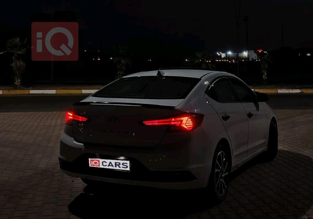 هيونداي النترا